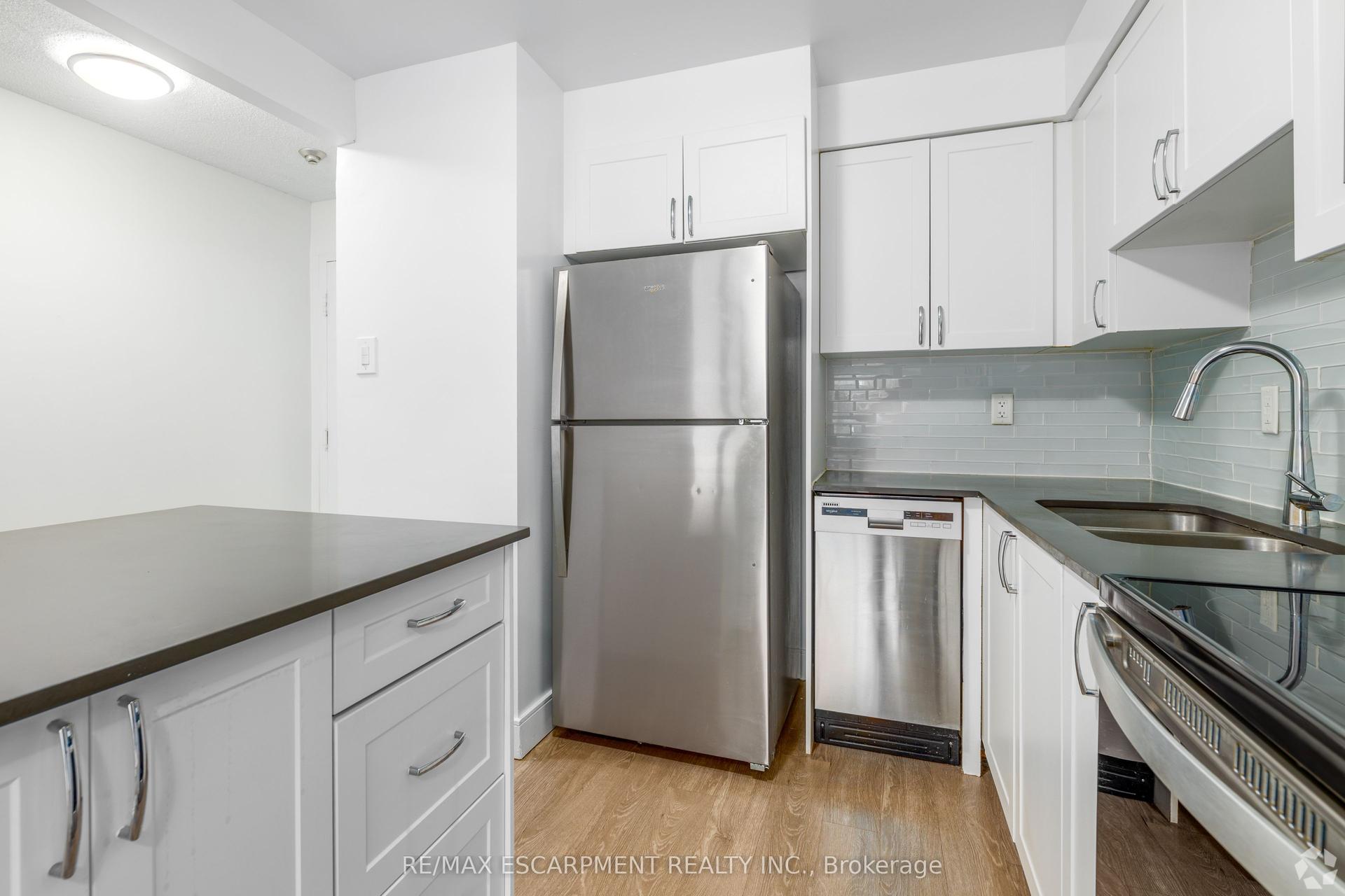547 Belmont Avenue W 510 #510, Kitchener — Multiplex for lease, photo 1