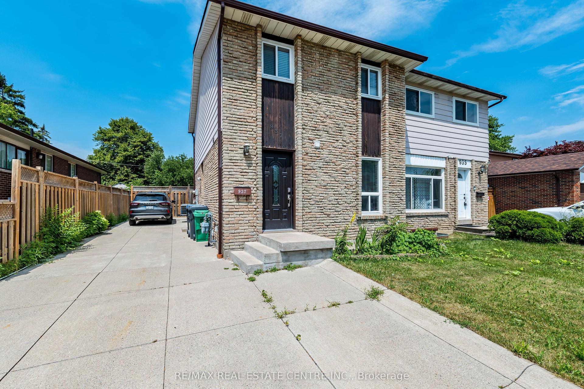 937 Blairholm Avenue Upper #Upper, Mississauga — Semi-Detached for lease, photo 1