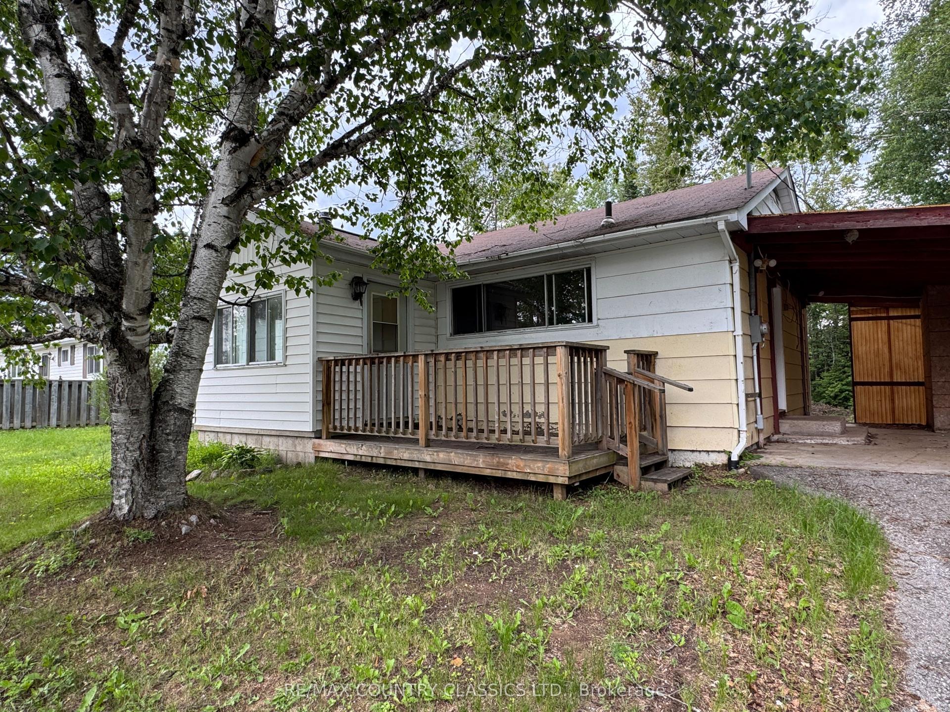 98 Sprucedale Street, Highlands East — Detached for sale, photo 1