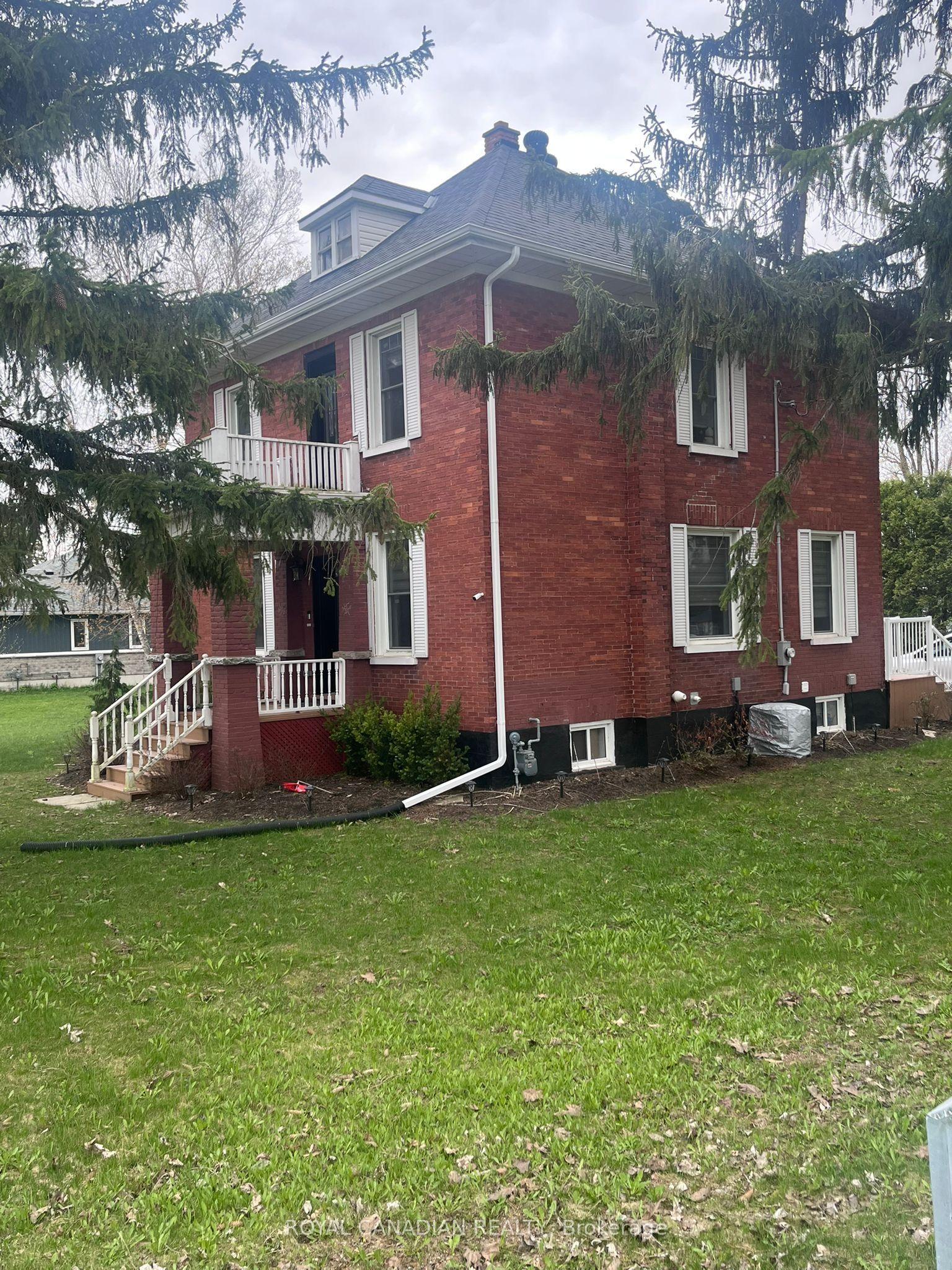 131 Elora Street N, Minto — Detached for sale, photo 1