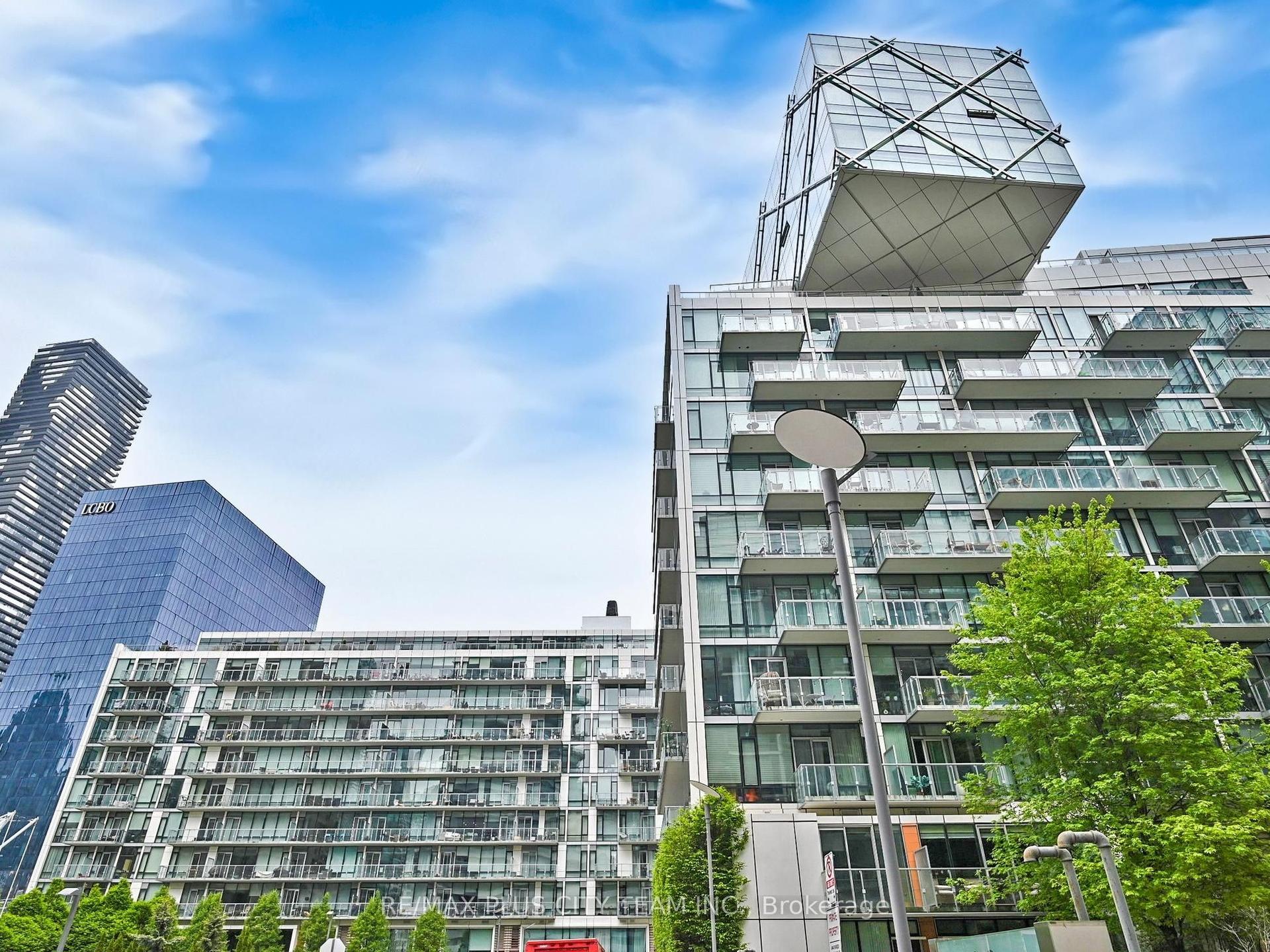 39 Queens Quay E 202 #202 — photo 1