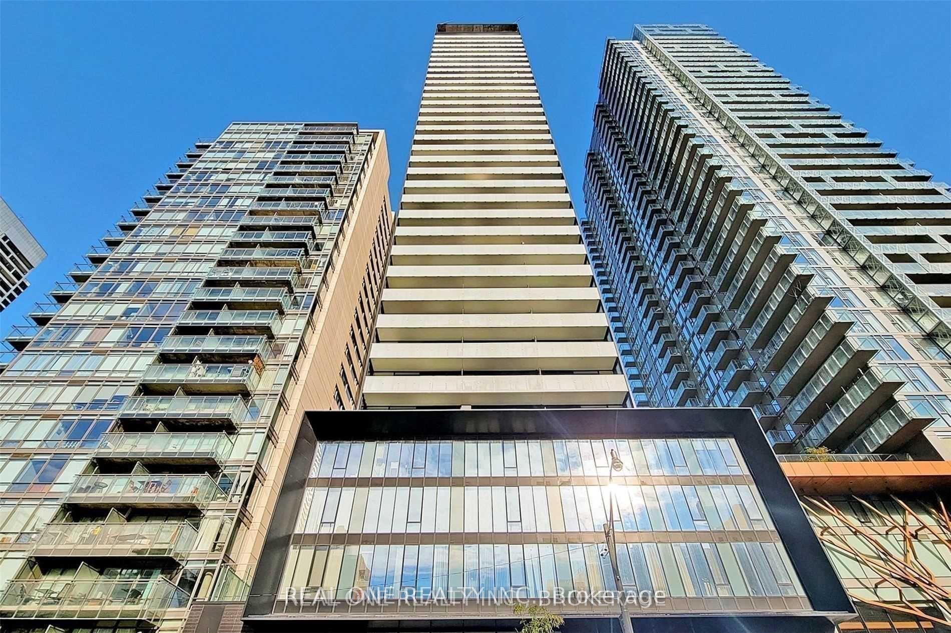 28 Wellesley Street E 2710 #2710, Toronto — Condo for lease, photo 1