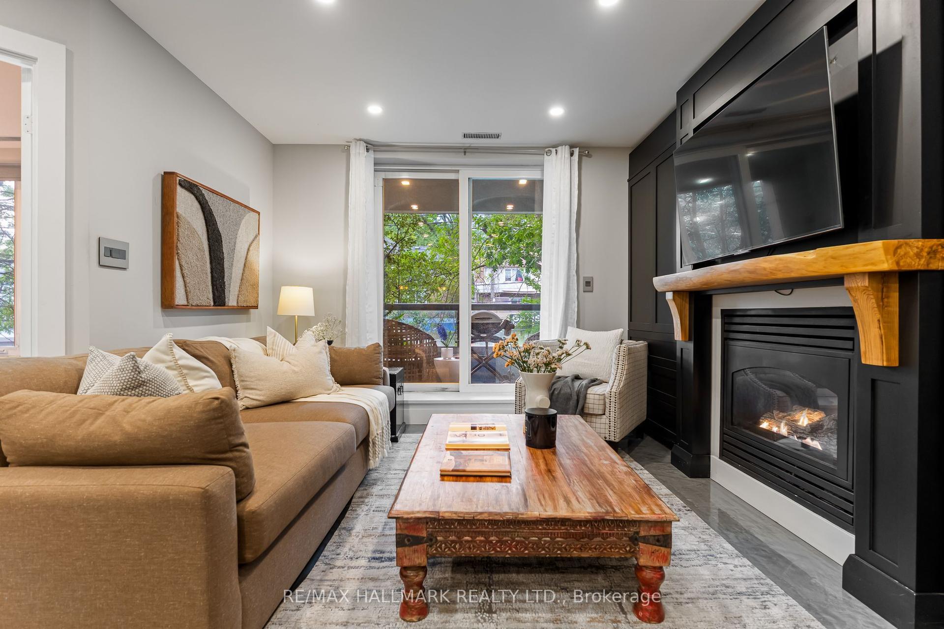 2365 Queen Street E 201 #201, Toronto — Condo for sale, photo 1