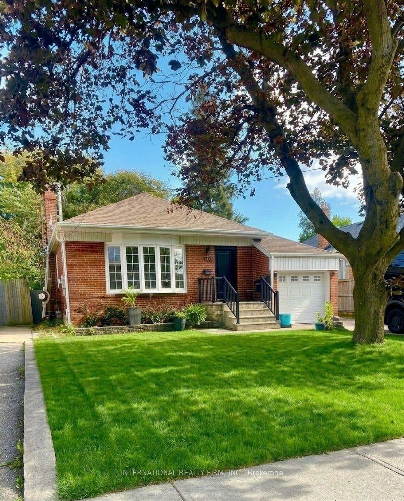 582 South Service Road, Mississauga — Detached for sale, photo 1