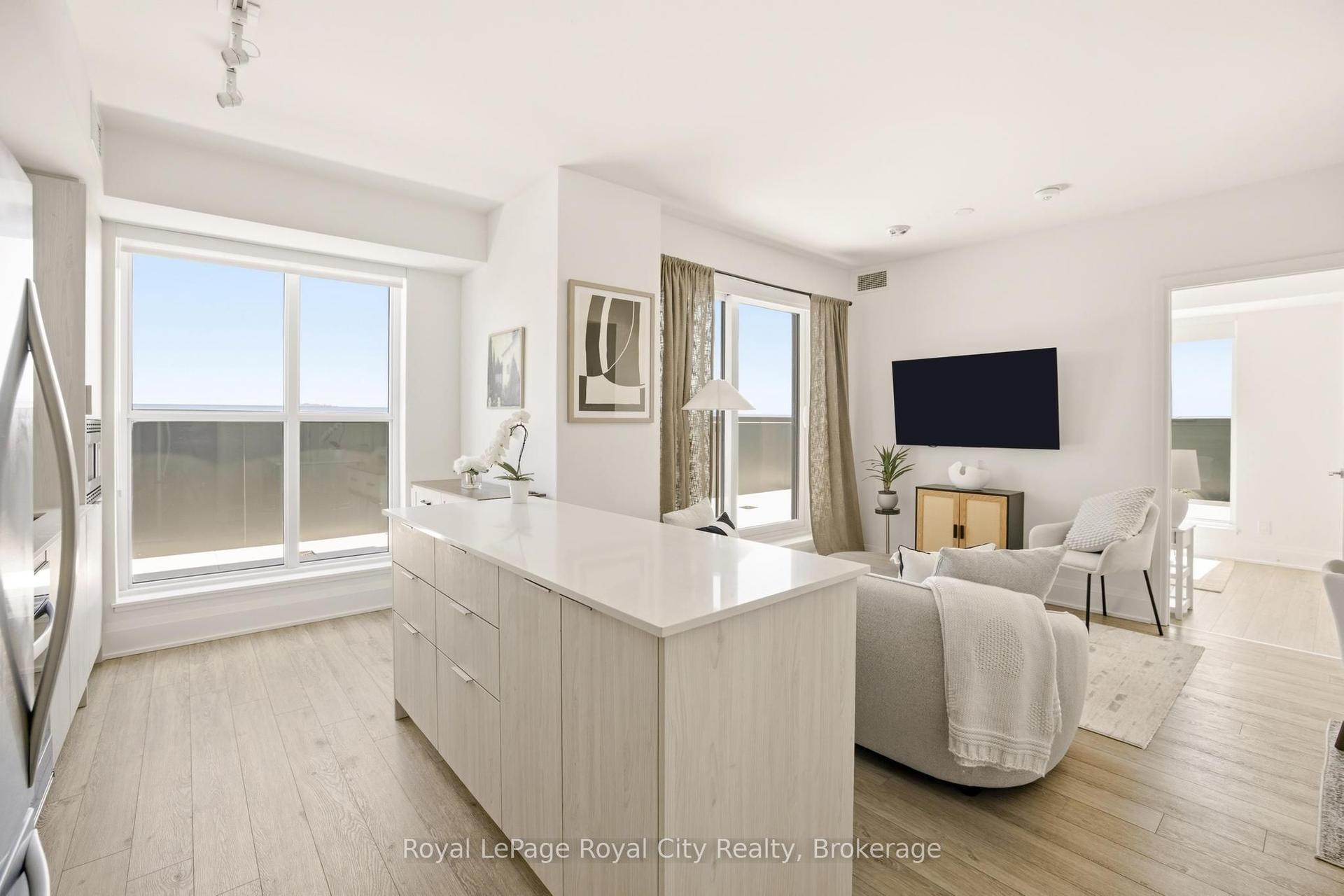 3071 Trafalgar Road 604 #604, Oakville — Condo for sale, photo 1