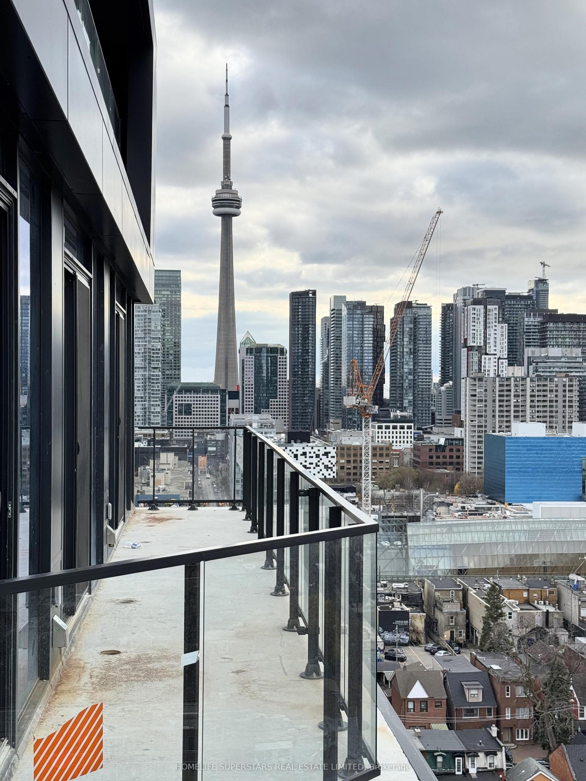 195 McCaul Street 1713 #1713, Toronto — Condo for lease, photo 1