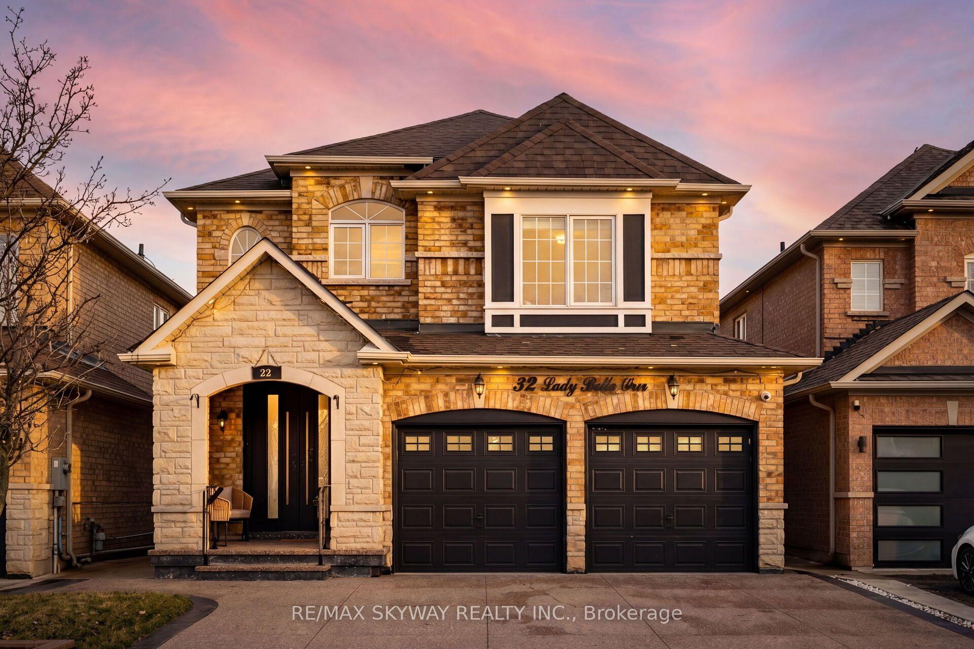 32 Lady Belle Crescent — photo 1