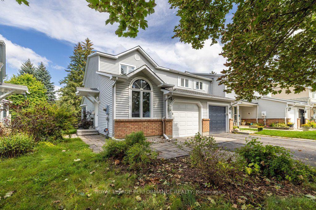 83 Kathleen Crescent, Stittsville - Munster - Richmond — Townhouse for lease, photo 1