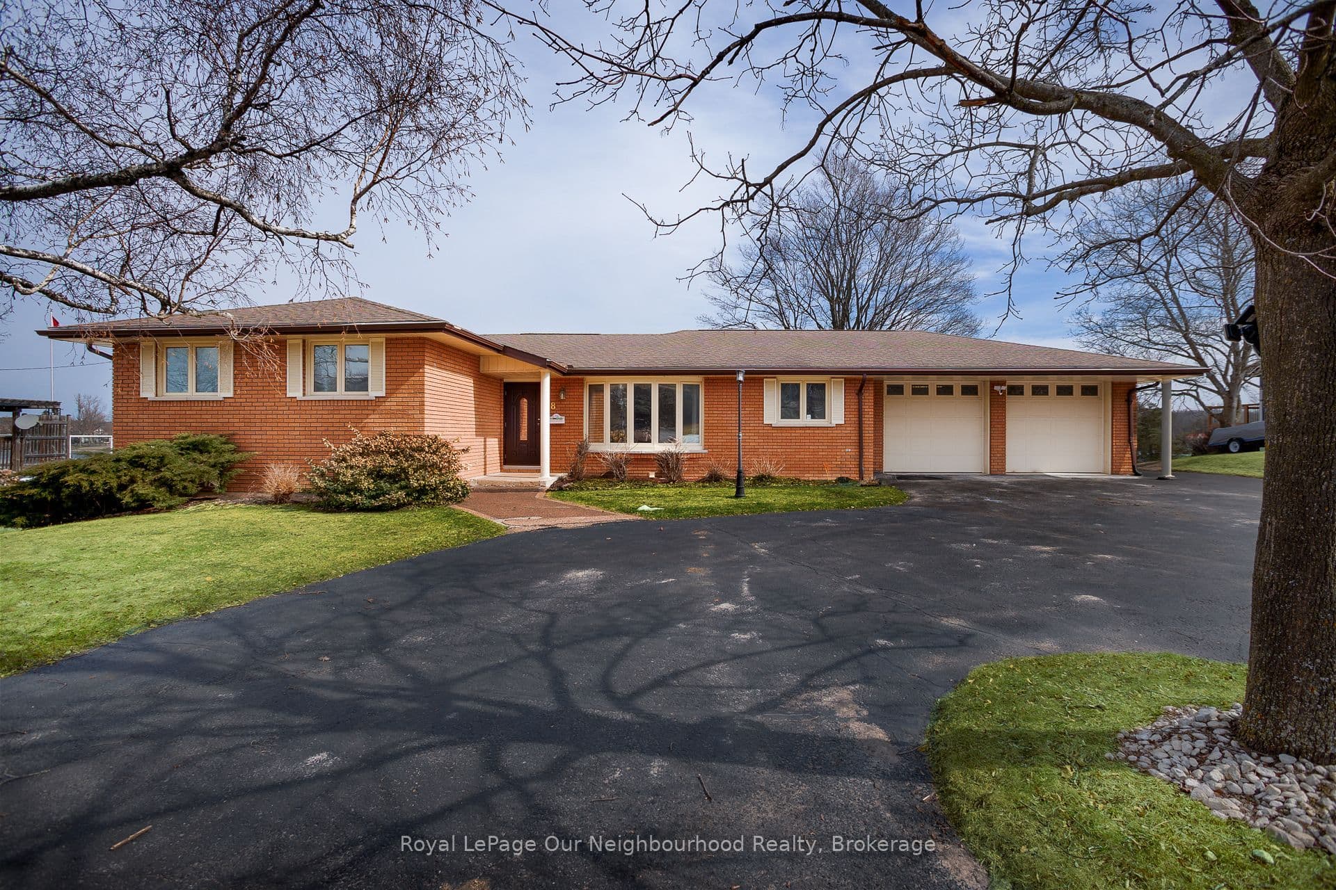 18 Rosecliff Court — photo 1