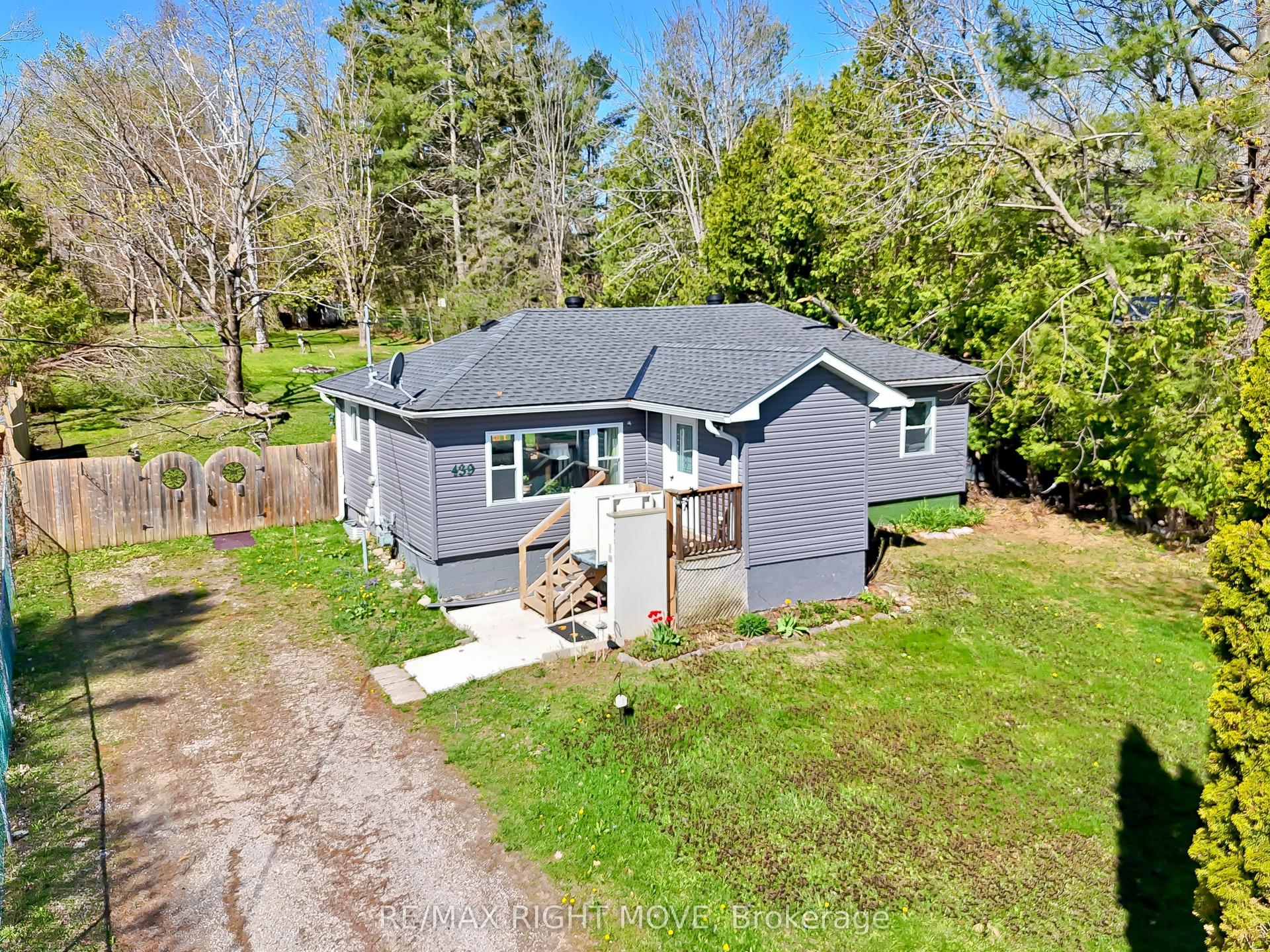 439 Sundial Drive — photo 1