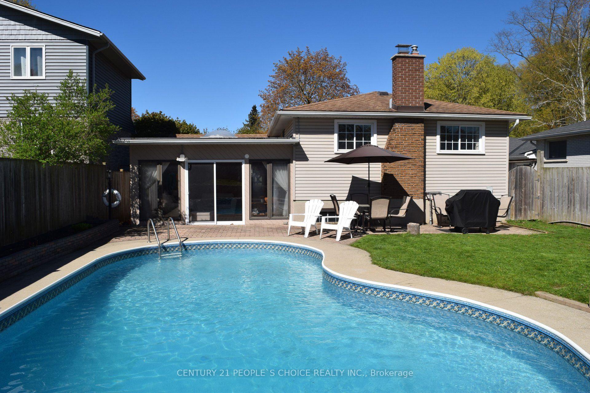 20 Inadale Court — photo 1