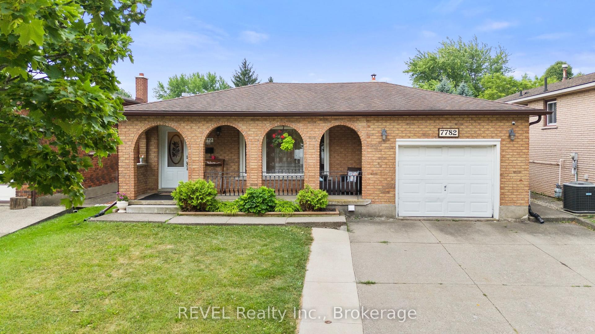 7782 Badger Road, Niagara Falls — Detached for sale, photo 1