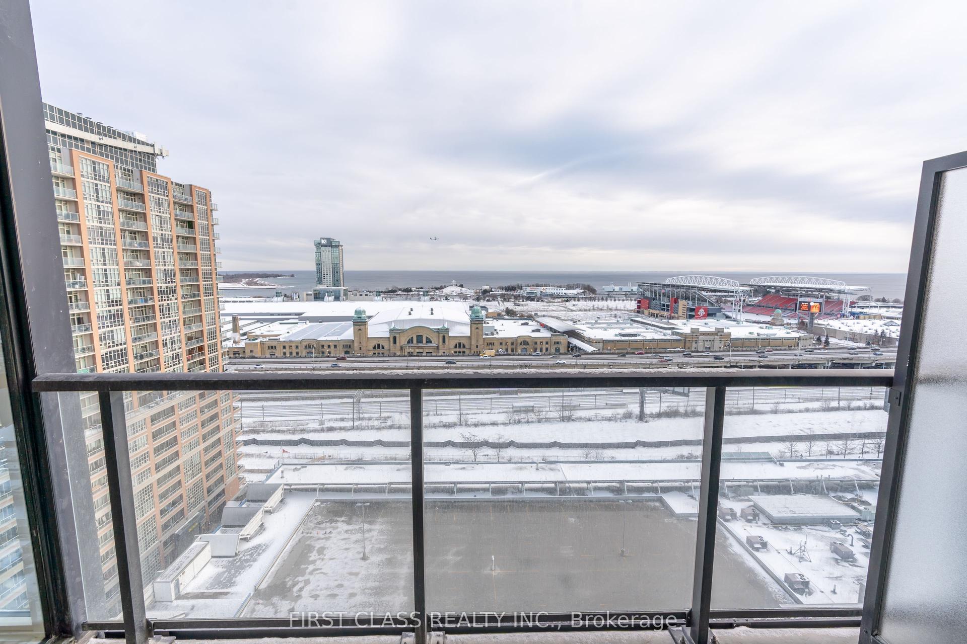 135 East Liberty Street 1412 #1412, Toronto — Condo for lease, photo 1