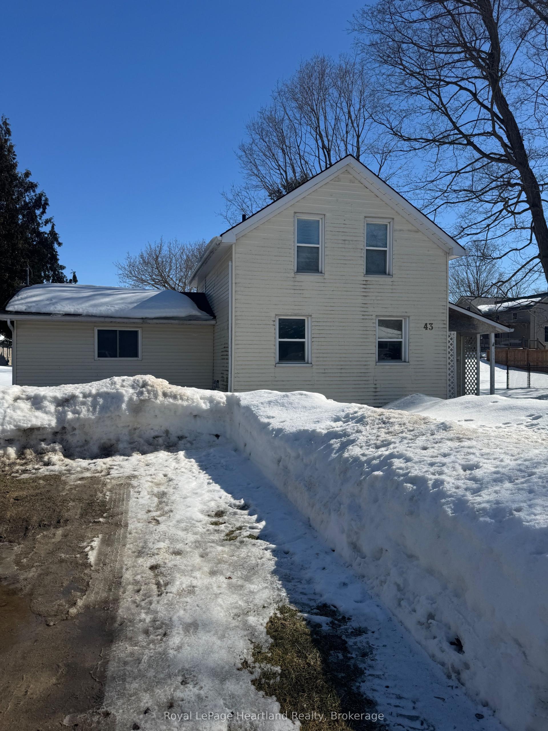 43 CLINTON Street — photo 1