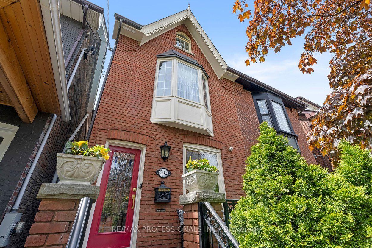 202 St Helen's Avenue — photo 1