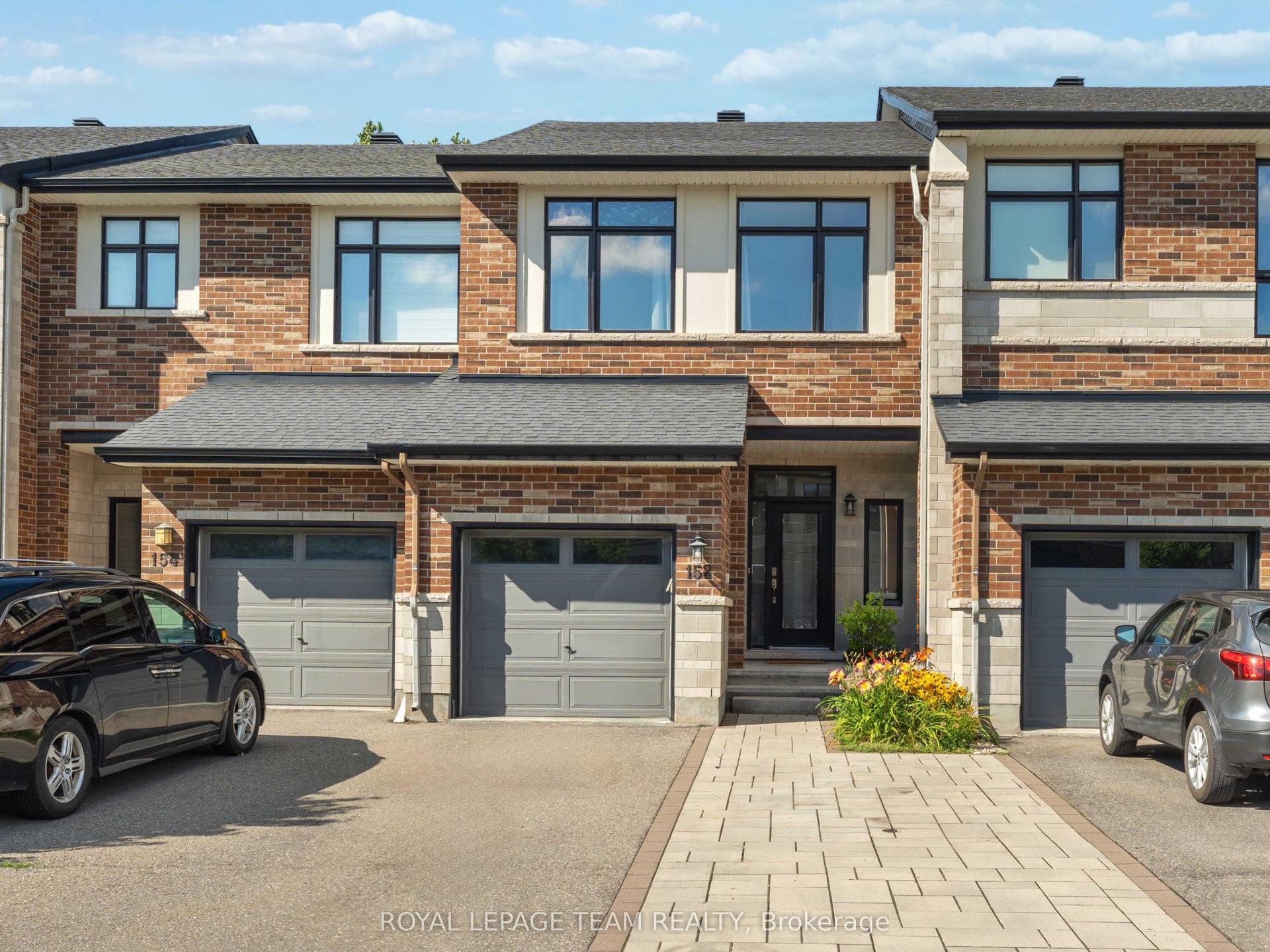152 Mattingly Way, Blossom Park - Airport and Area — Townhouse for sale, photo 1