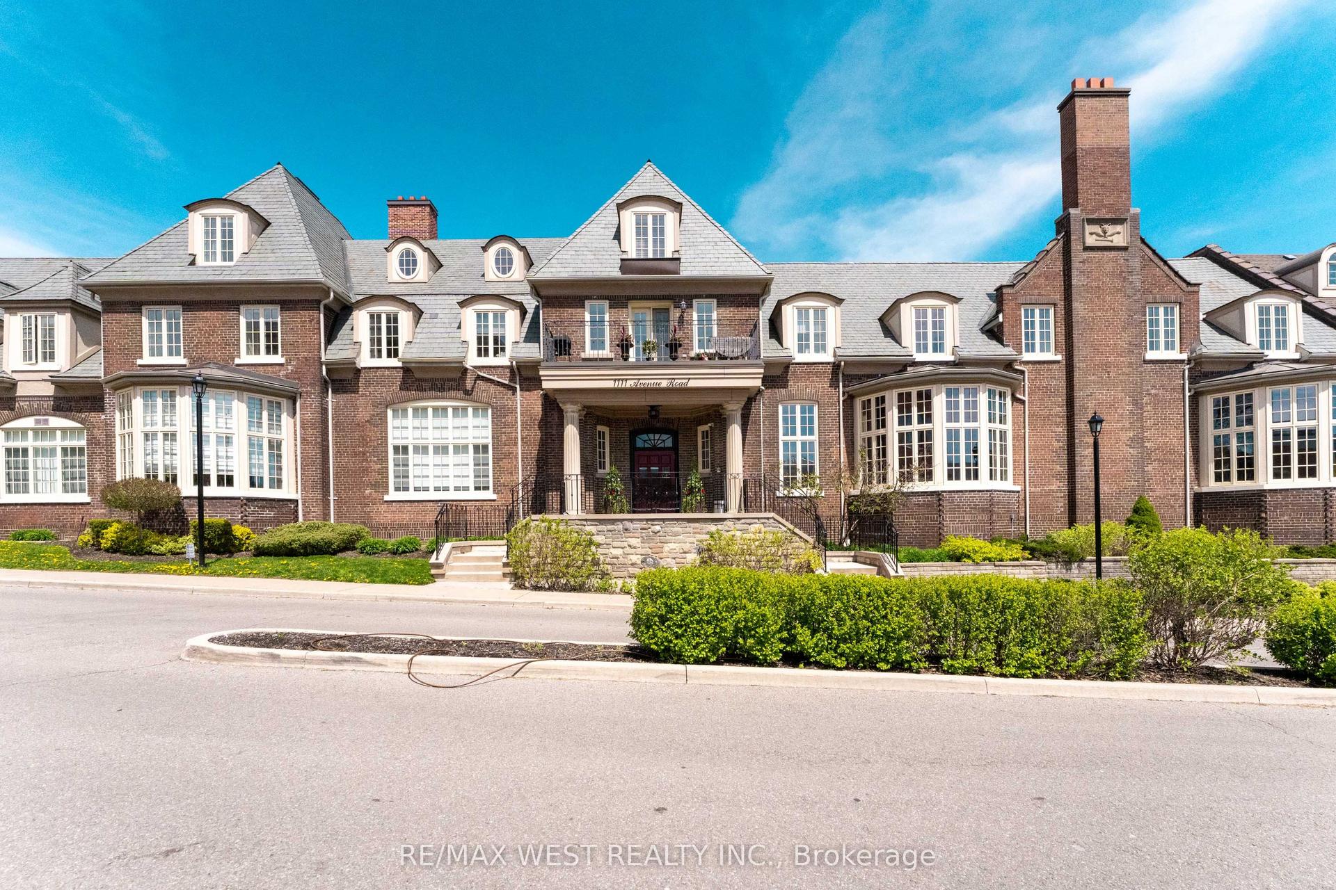 1111 Avenue Road 208 #208 — photo 1