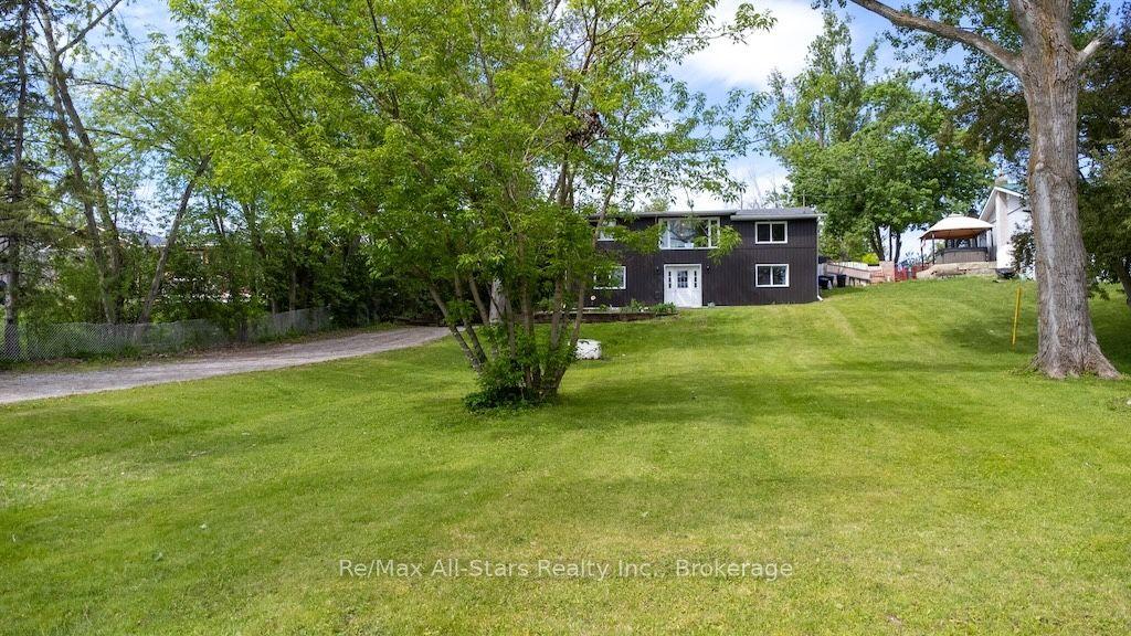 9 Riverside Dr Drive — photo 1