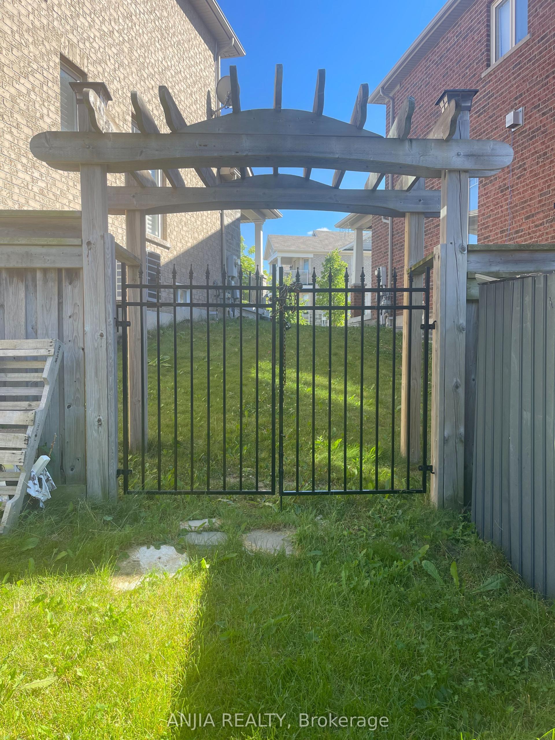 43 Philips View Crescent Basement #Basement, Richmond Hill — Detached for lease, photo 1