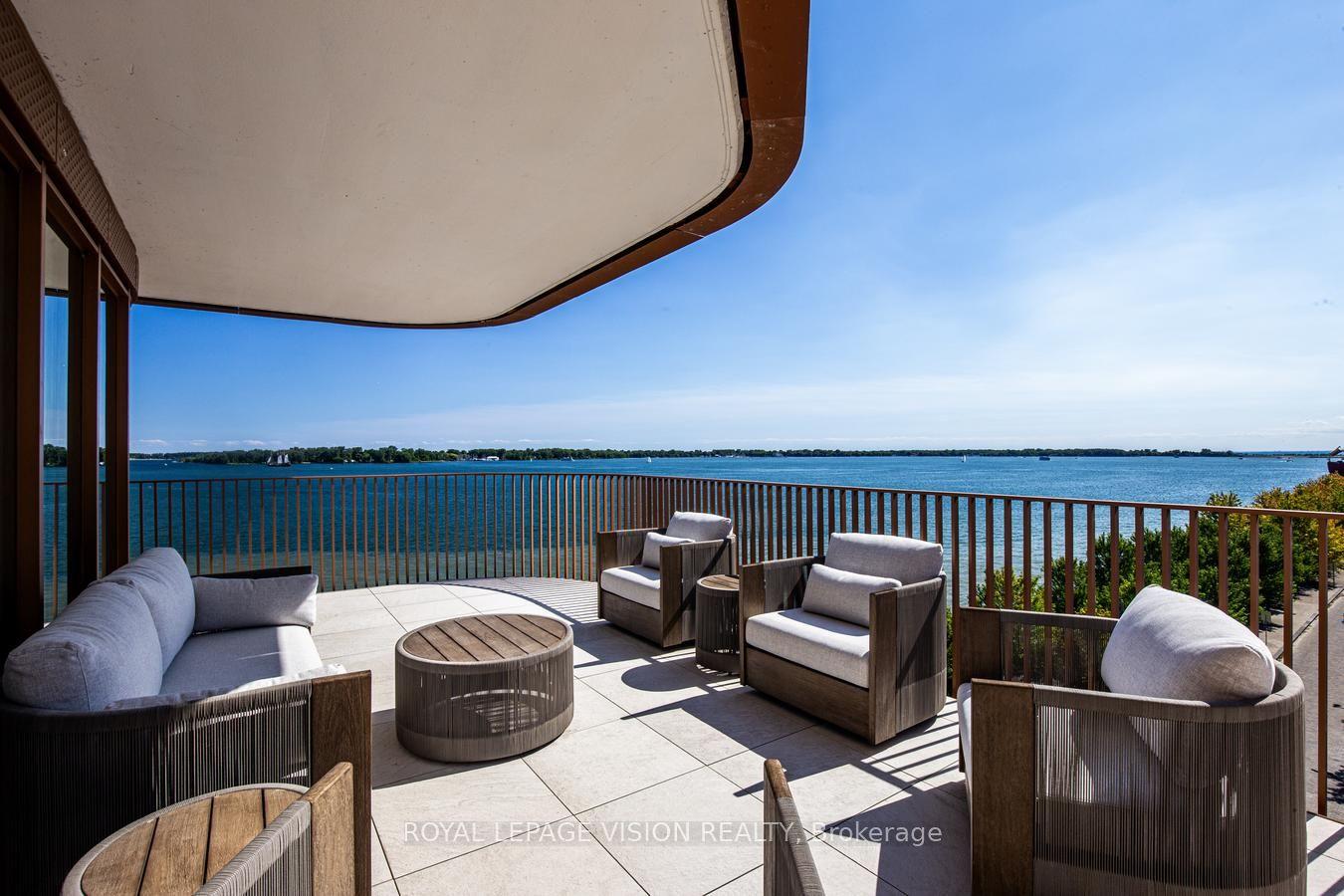 155 Merchants' Wharf 512 #512, Toronto — Condo for lease, photo 1