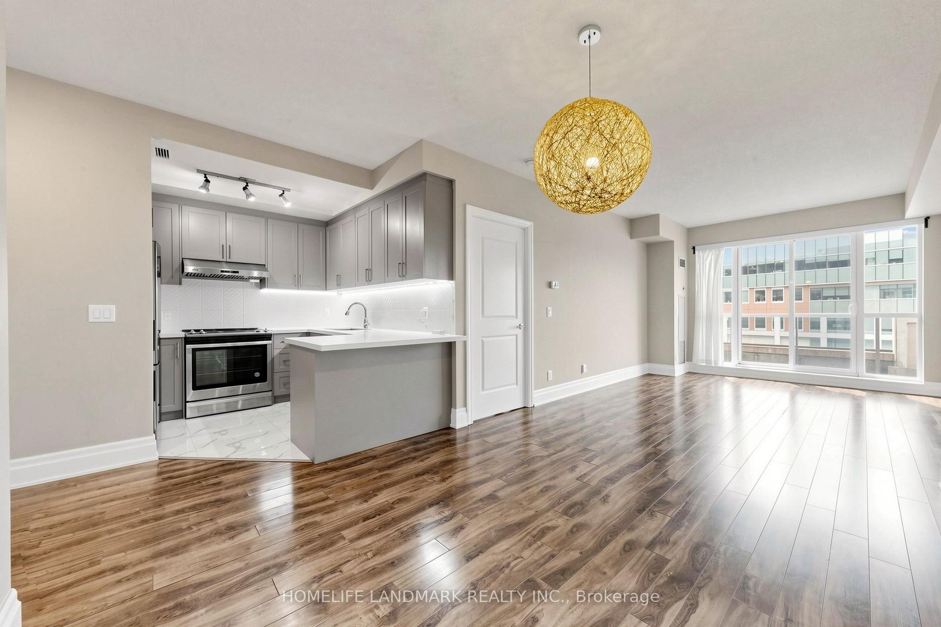 21 Upper Duke Crescent 314B #314B — photo 1
