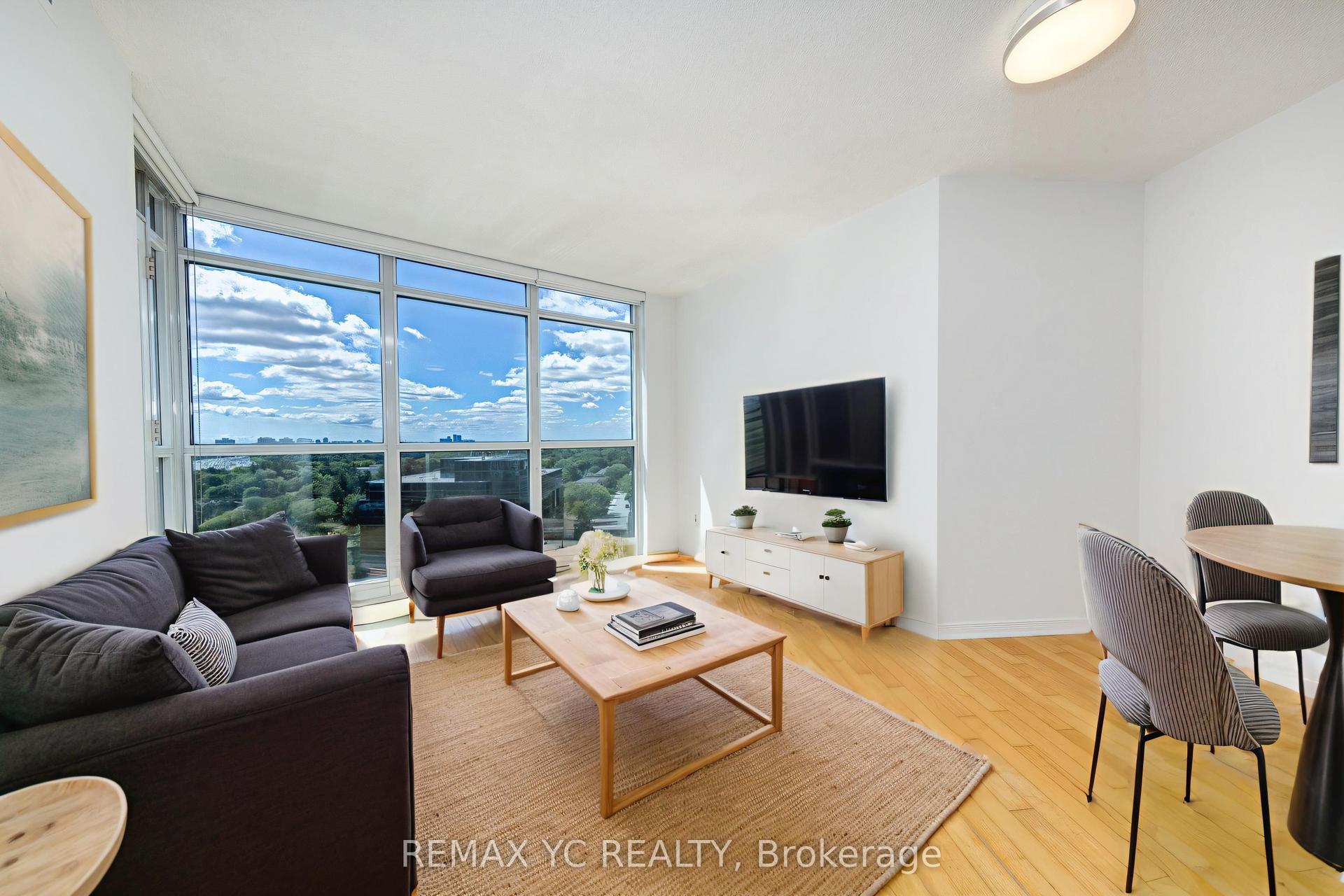 28 Harrison Garden Boulevard 1605 #1605 — photo 1