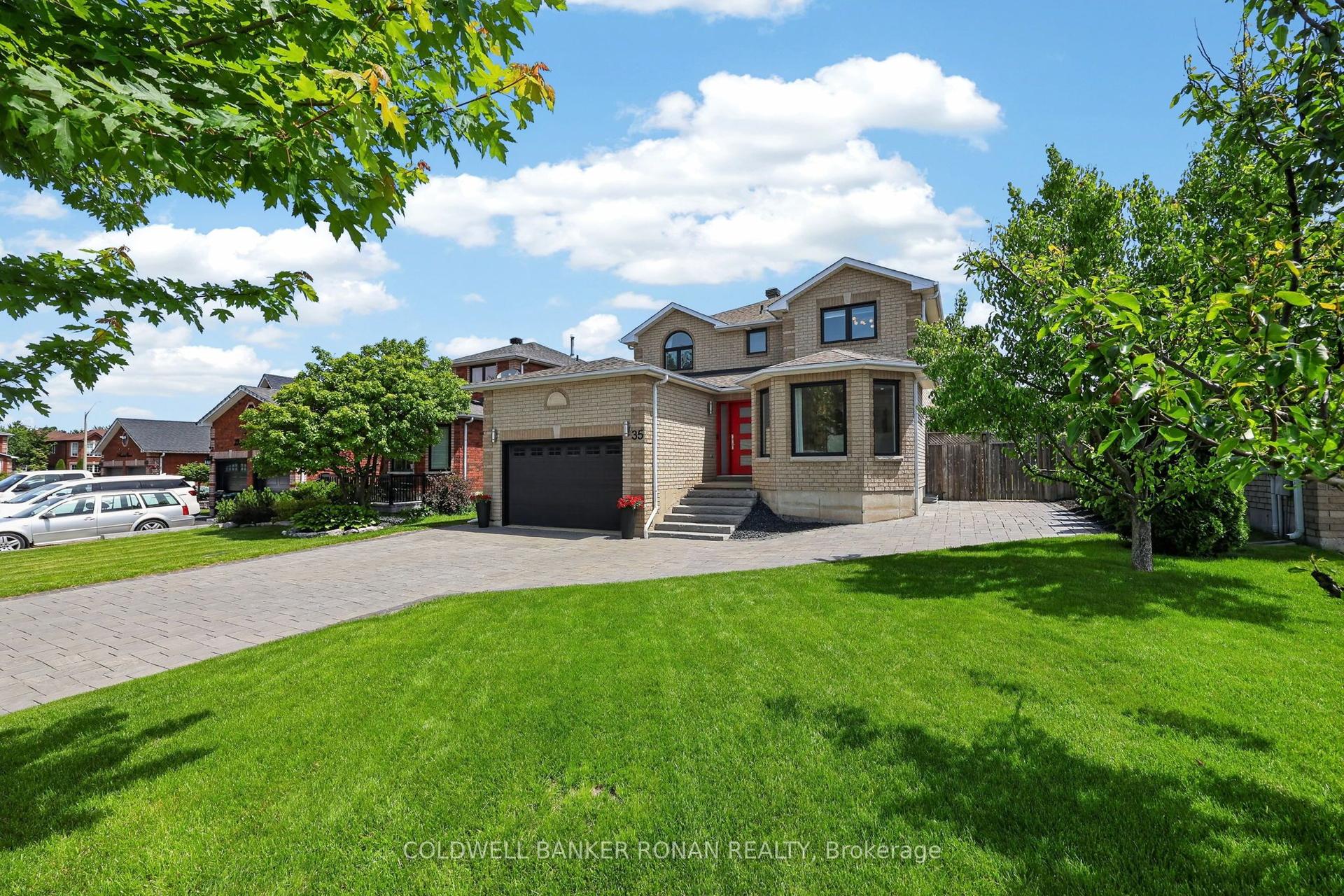 35 Farmstead Crescent, Barrie — Detached for sale, photo 1
