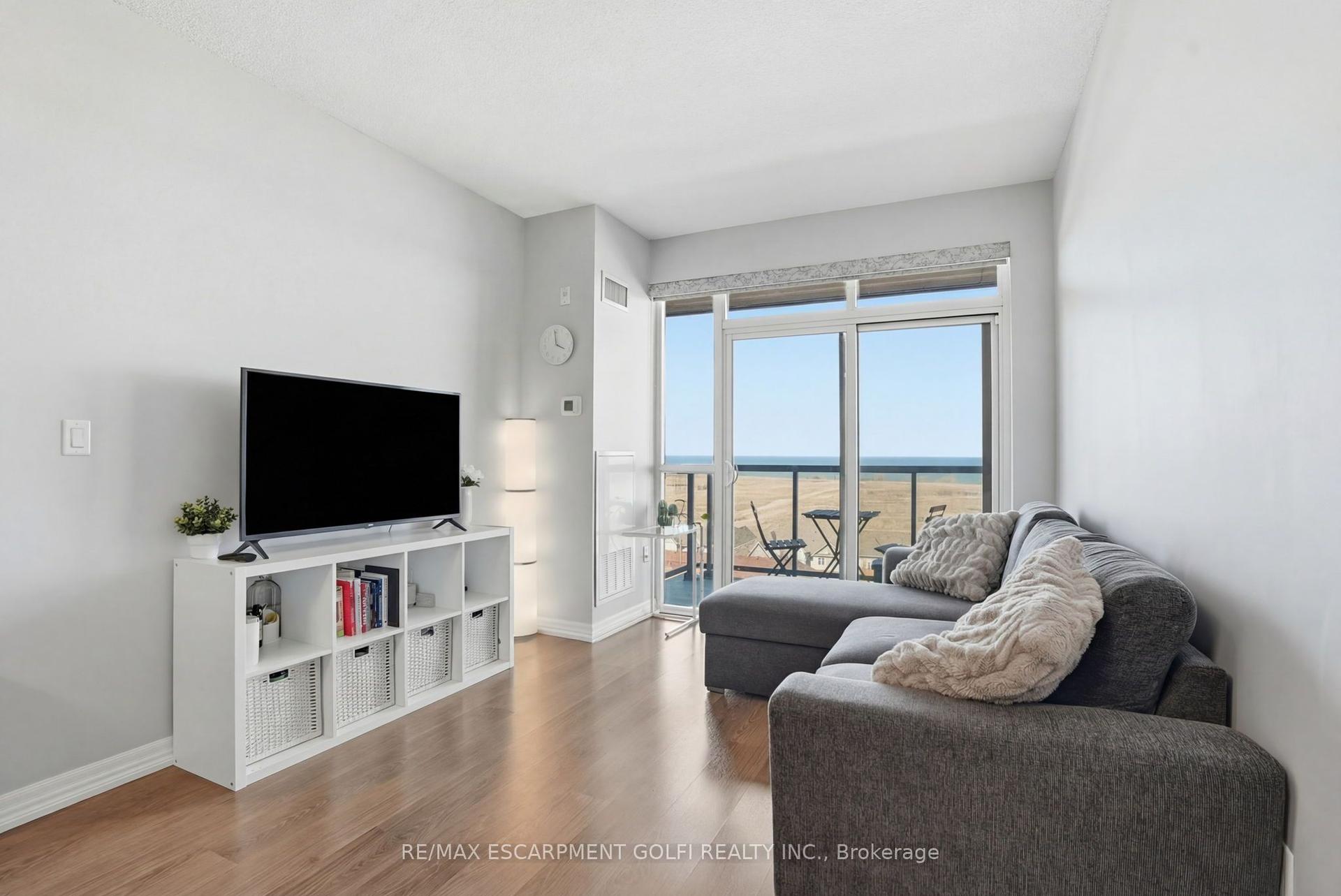 560 North Service Road 708 #708, Grimsby — Condo for lease, photo 1