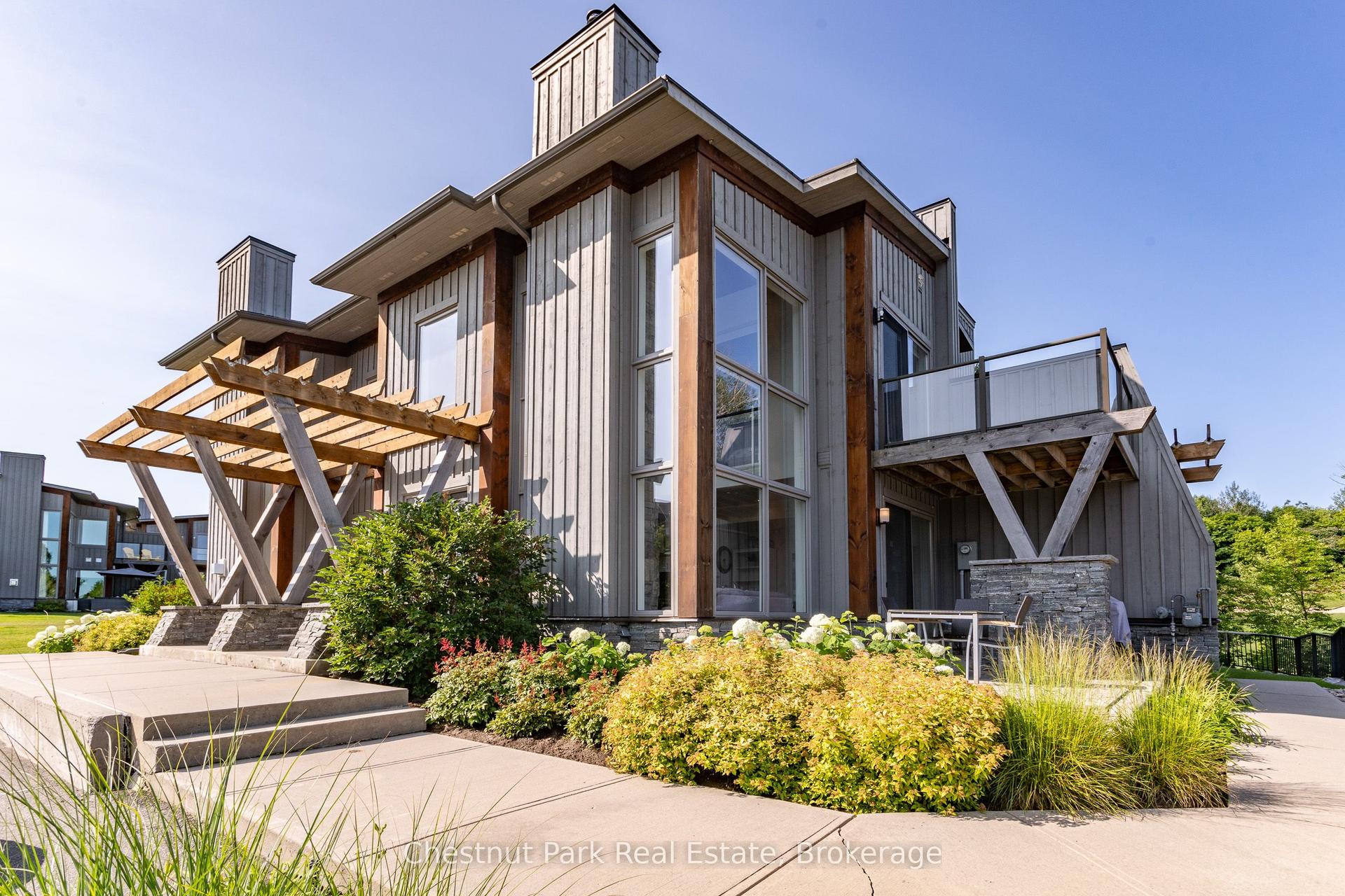 20 Carrick Trail — photo 1