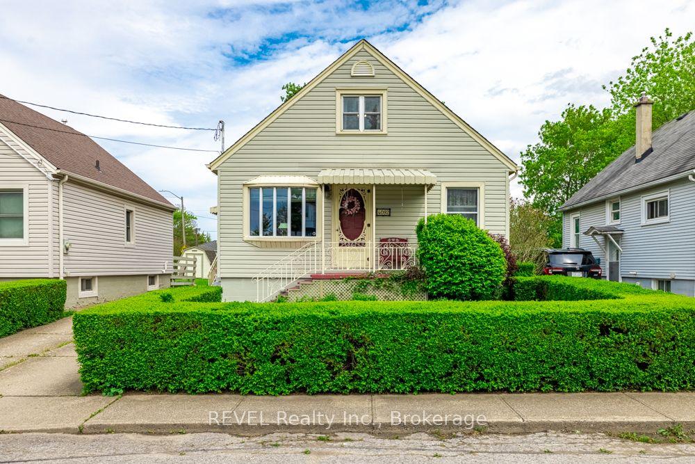 4092 Acheson Avenue — photo 1