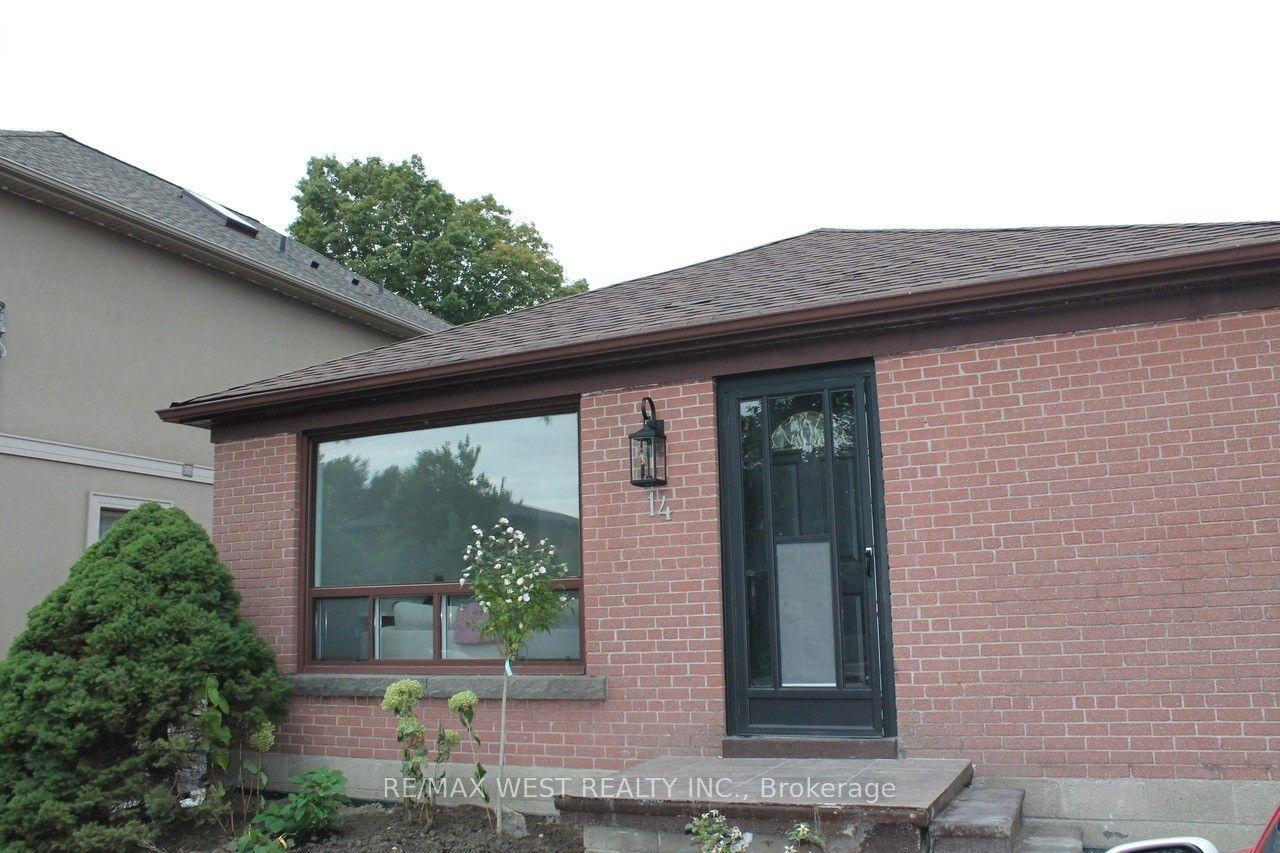 14 Treeview Drive Main #Main, Toronto — Detached for lease, photo 1