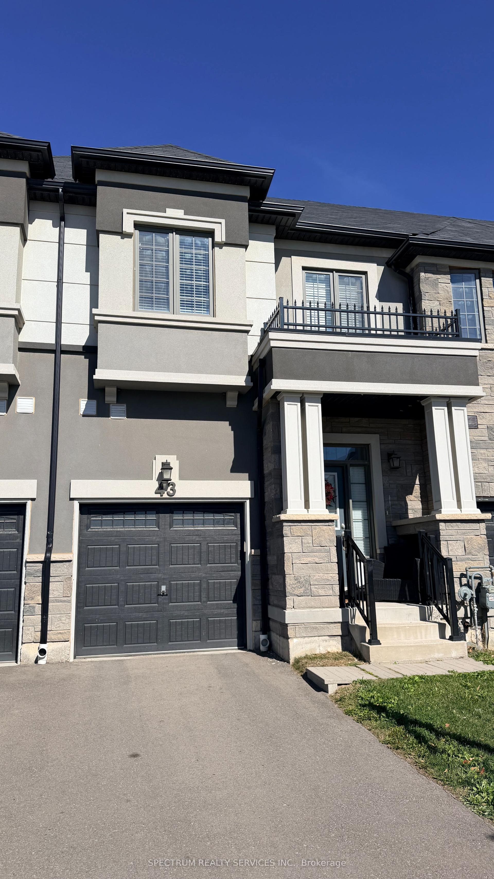 43 Bilanski Farm, Brantford — Townhouse for lease, photo 1