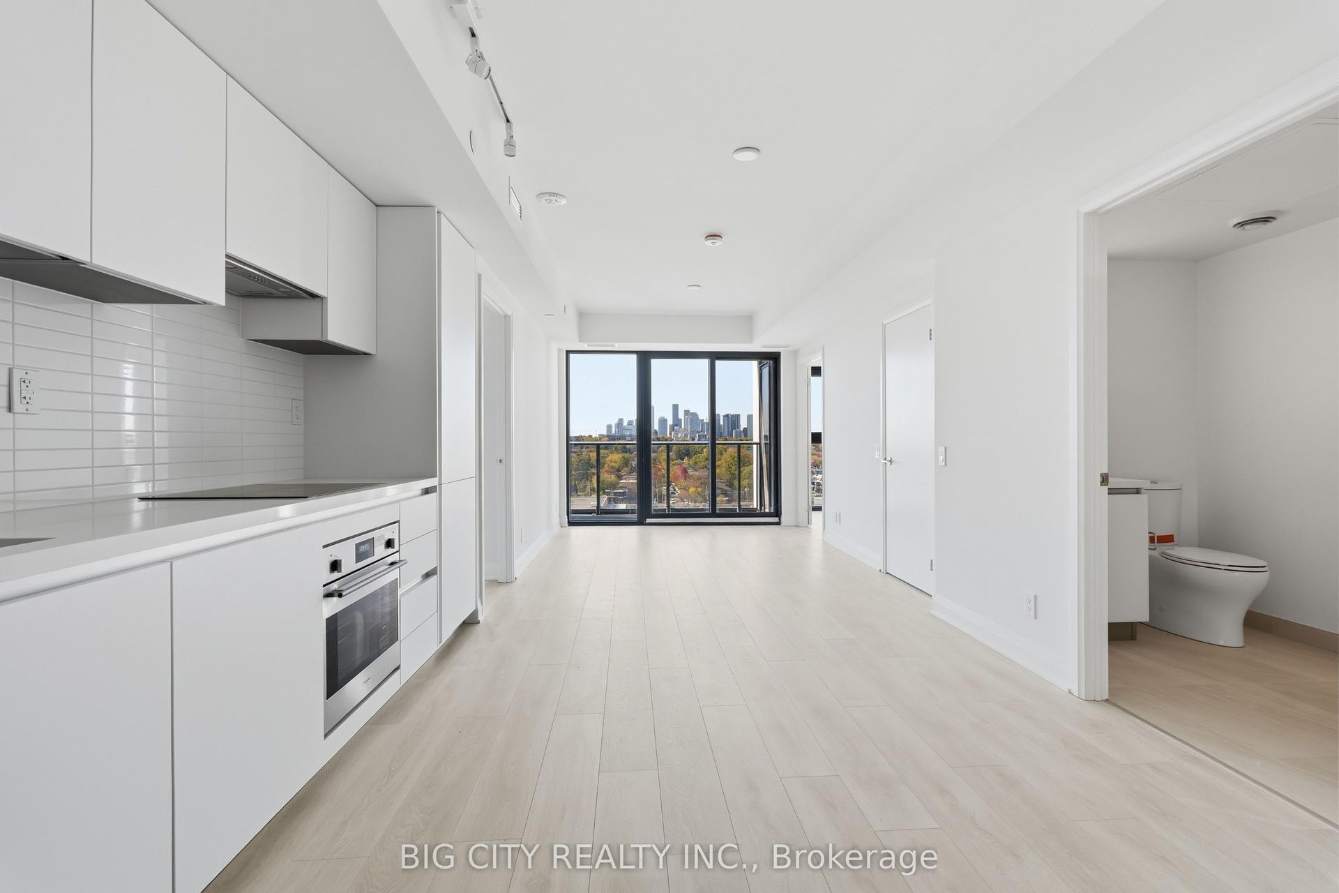 25 Frederick Todd Way 1203 #1203, Toronto — Condo for lease, photo 1