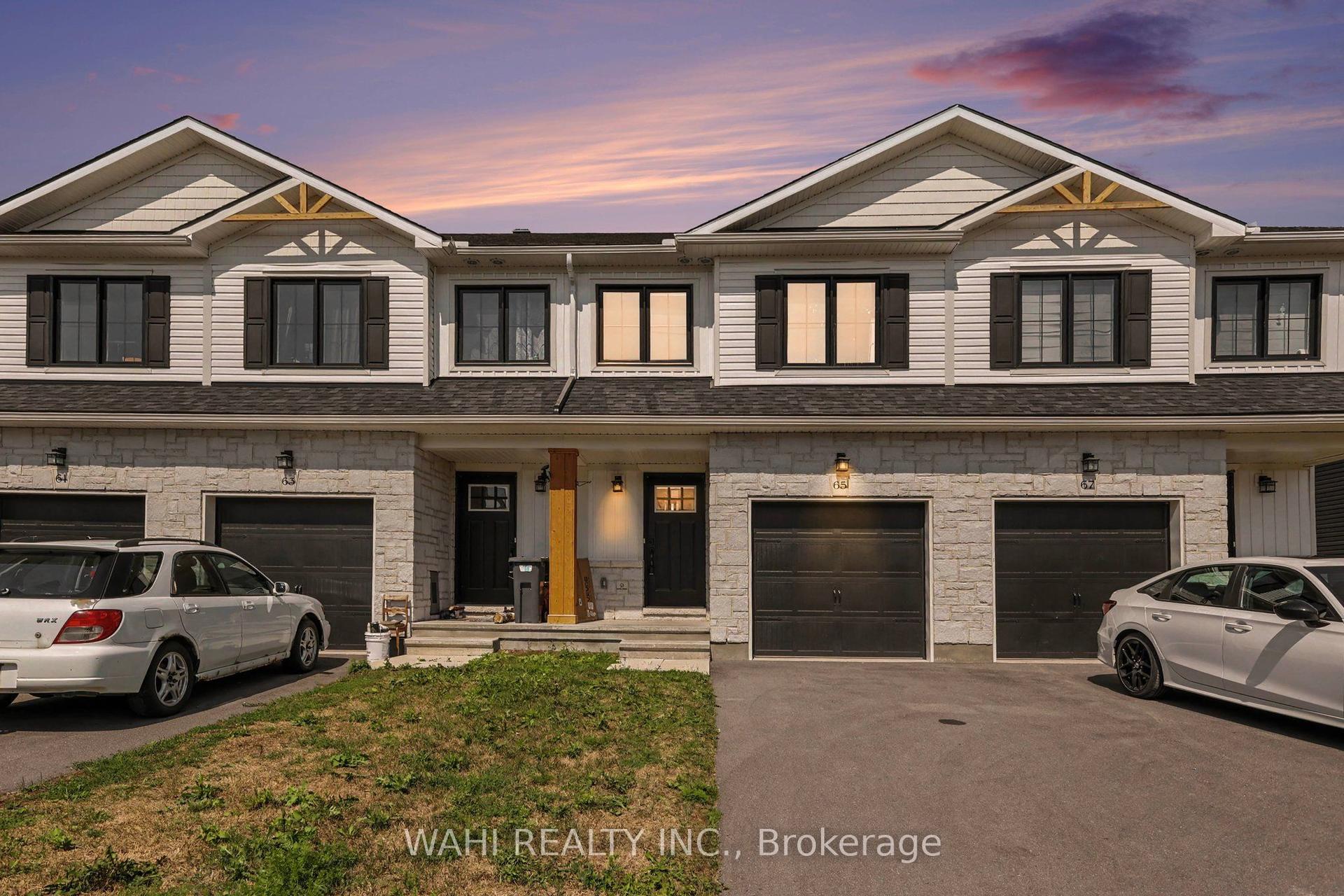 65 Staples Boulevard, Smiths Falls — Townhouse for sale, photo 1