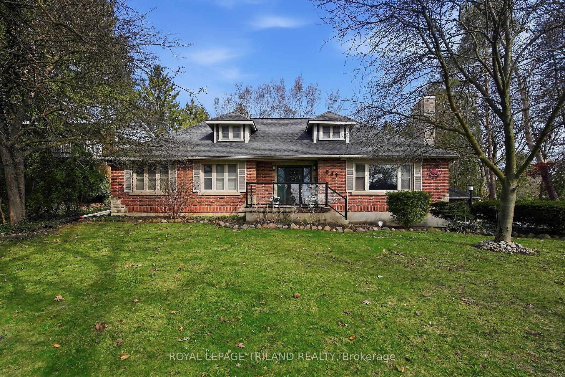 831 Riverside Drive — photo 1