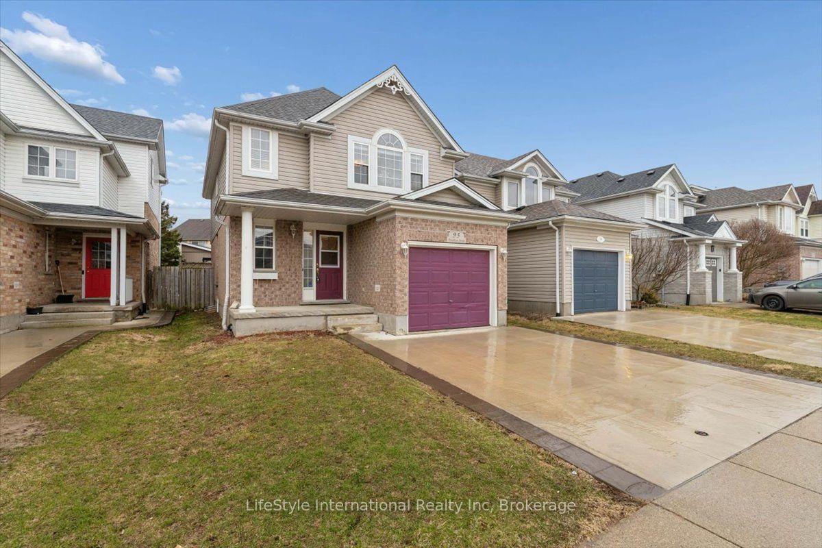 95 Houghton Street — photo 1