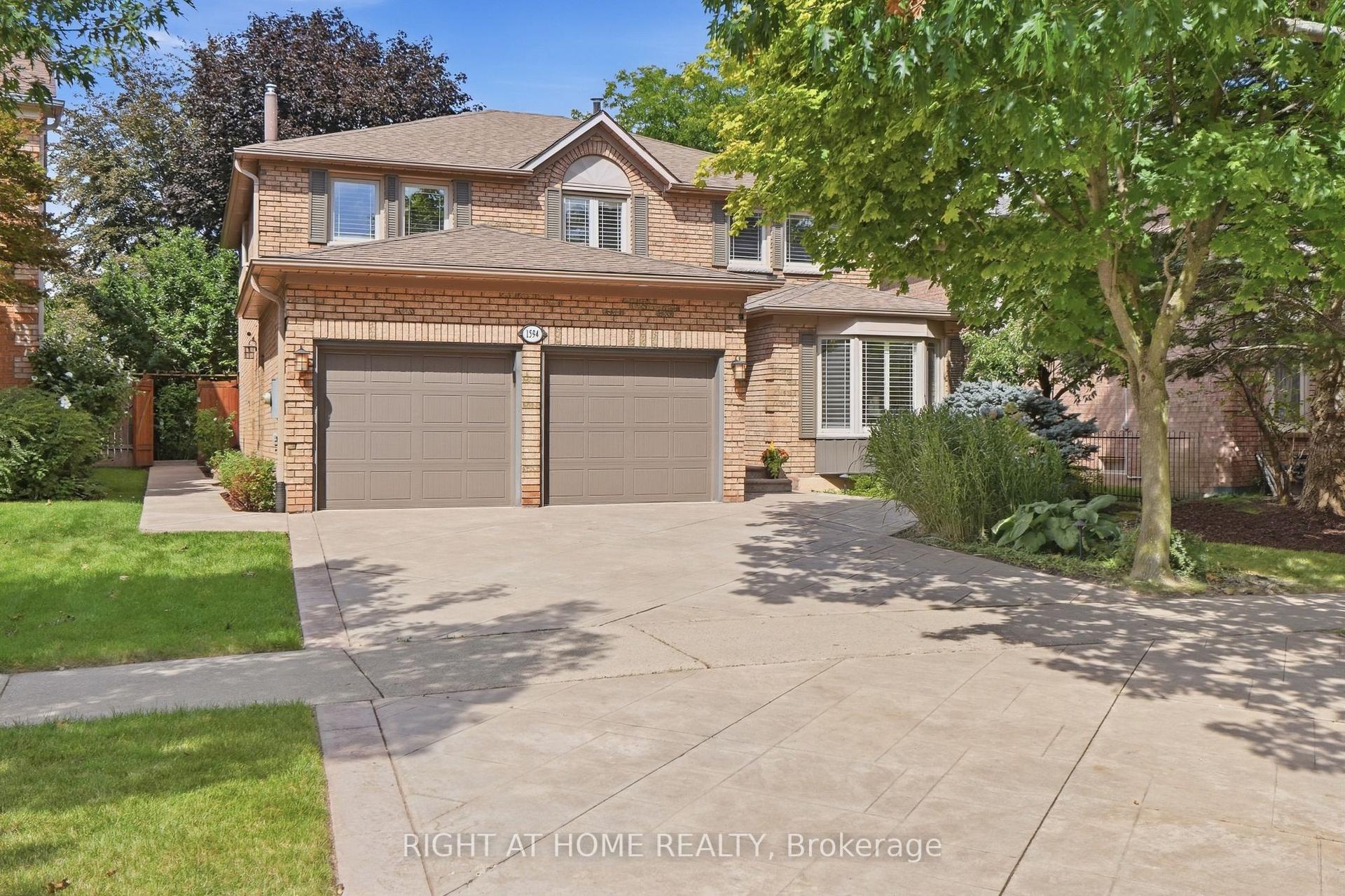 1594 Heritage Way, Oakville — Detached for sale, photo 1
