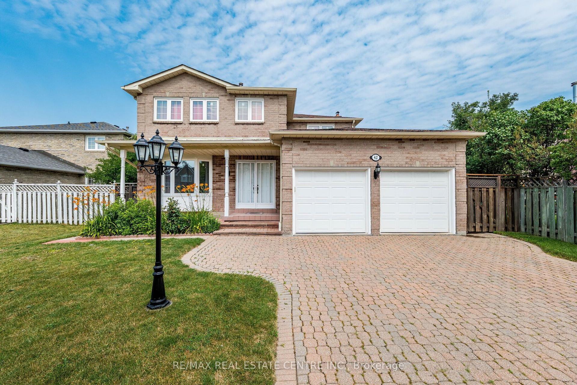 42 Lafleur Court, Brampton — Detached for sale, photo 1
