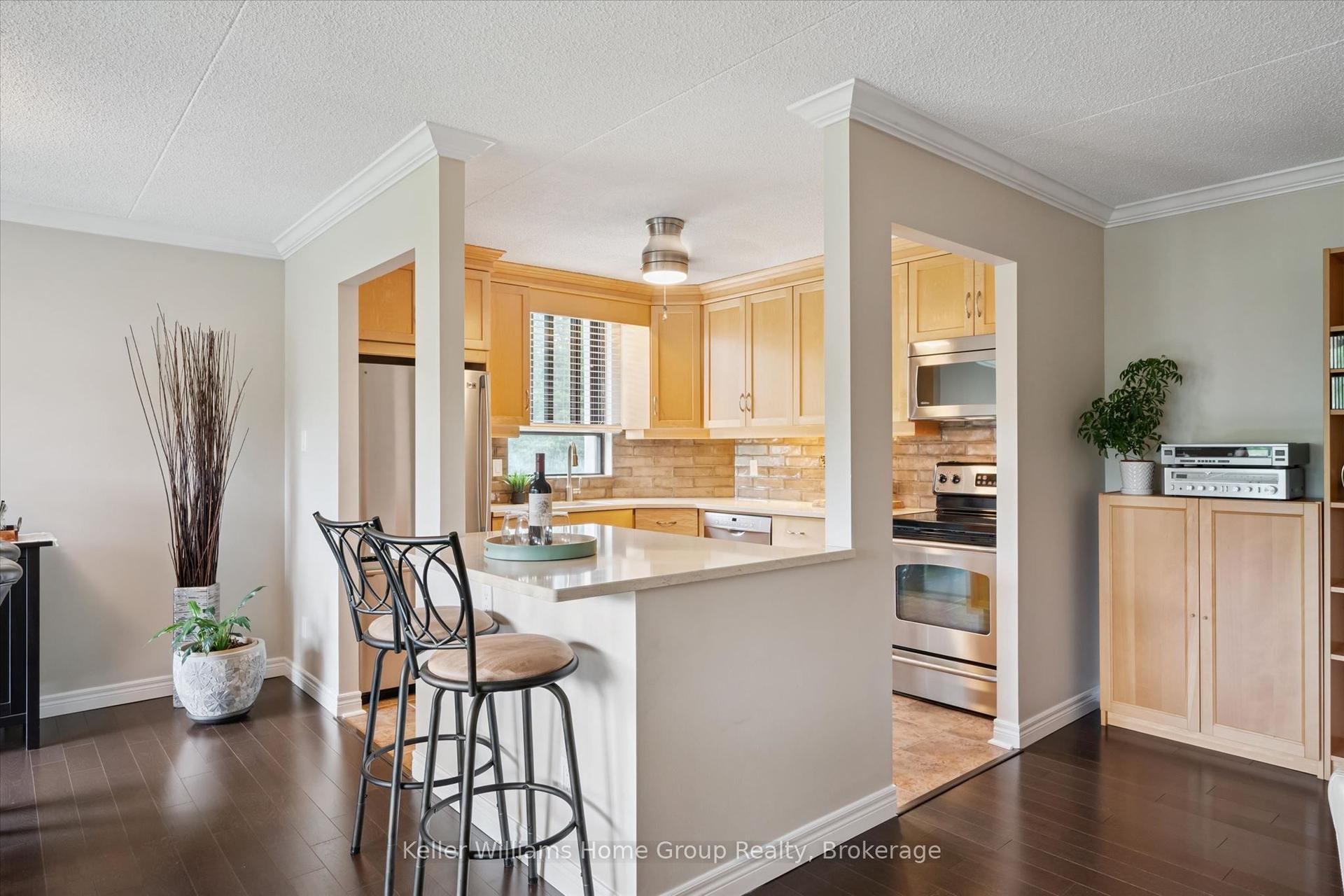 22 Marilyn Drive 408 #408 — photo 1