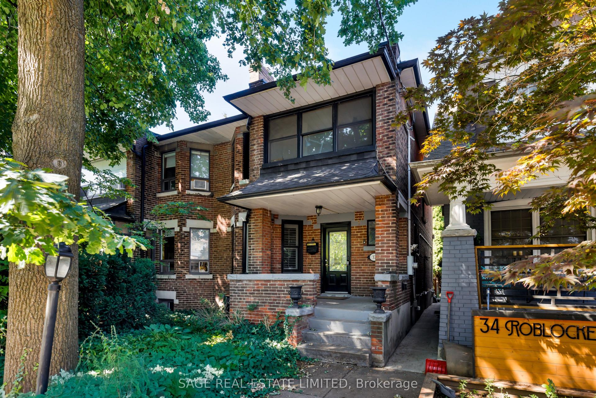32 Roblocke Avenue Main #Main, Toronto — Semi-Detached for lease, photo 1