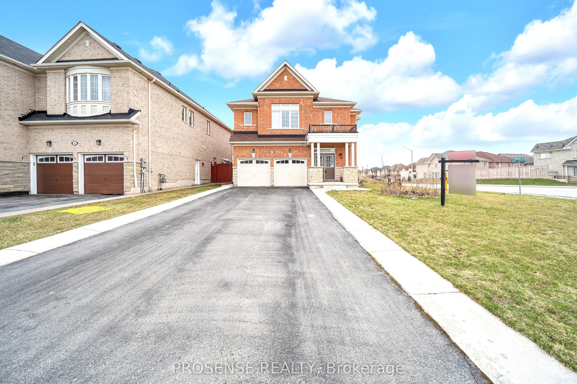 2 Timbercove Road, Brampton — Detached for lease, photo 1