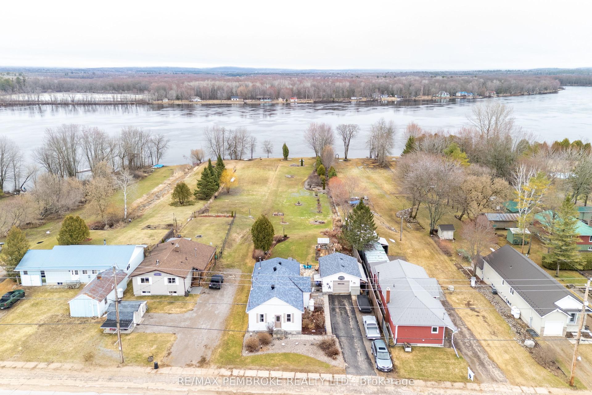 48 Lacroix Bay Road — photo 1