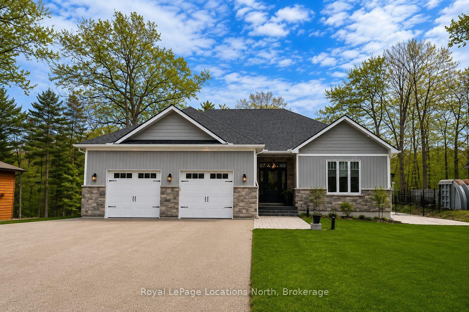 37 Foliage Drive, Tiny — Detached for sale, photo 1