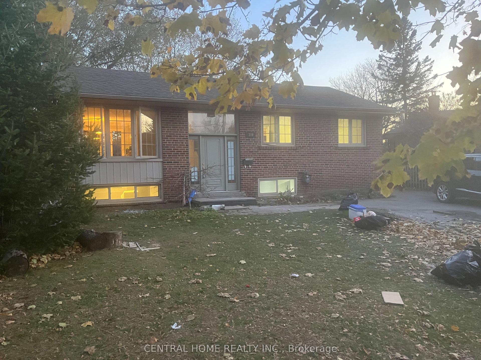 380 Bent Crescent — photo 1