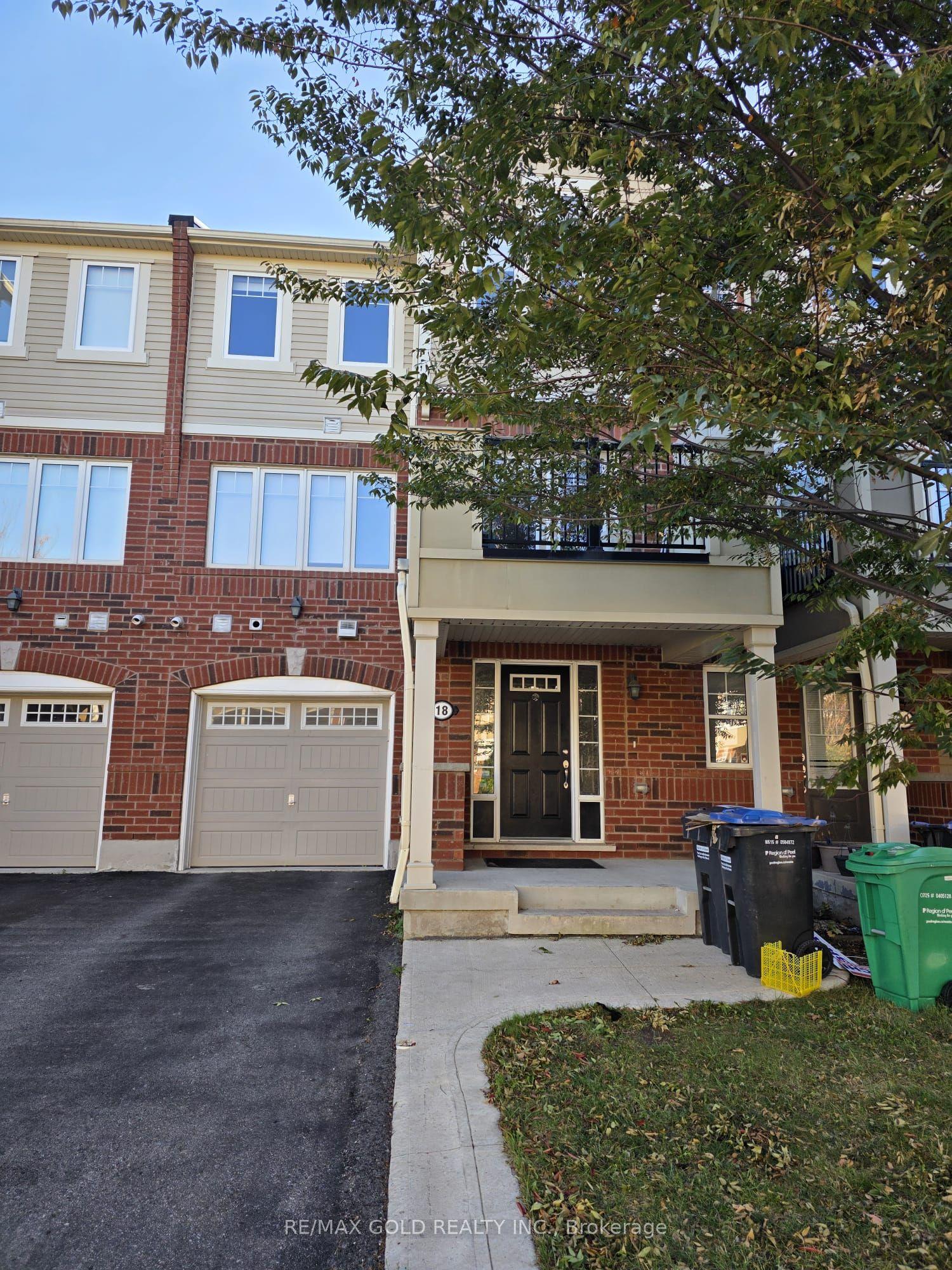 18 Arnprior Road, Brampton — Townhouse for lease, photo 1