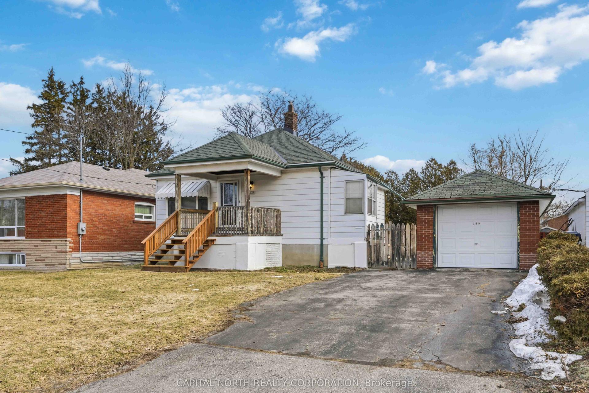 129 Brenda Crescent — photo 1