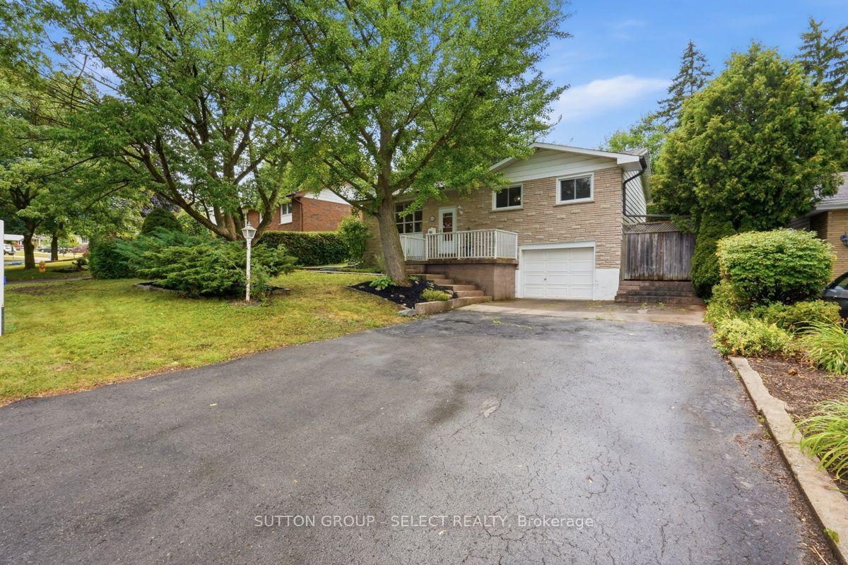 643 Widmore Drive, London South — Detached for sale, photo 1