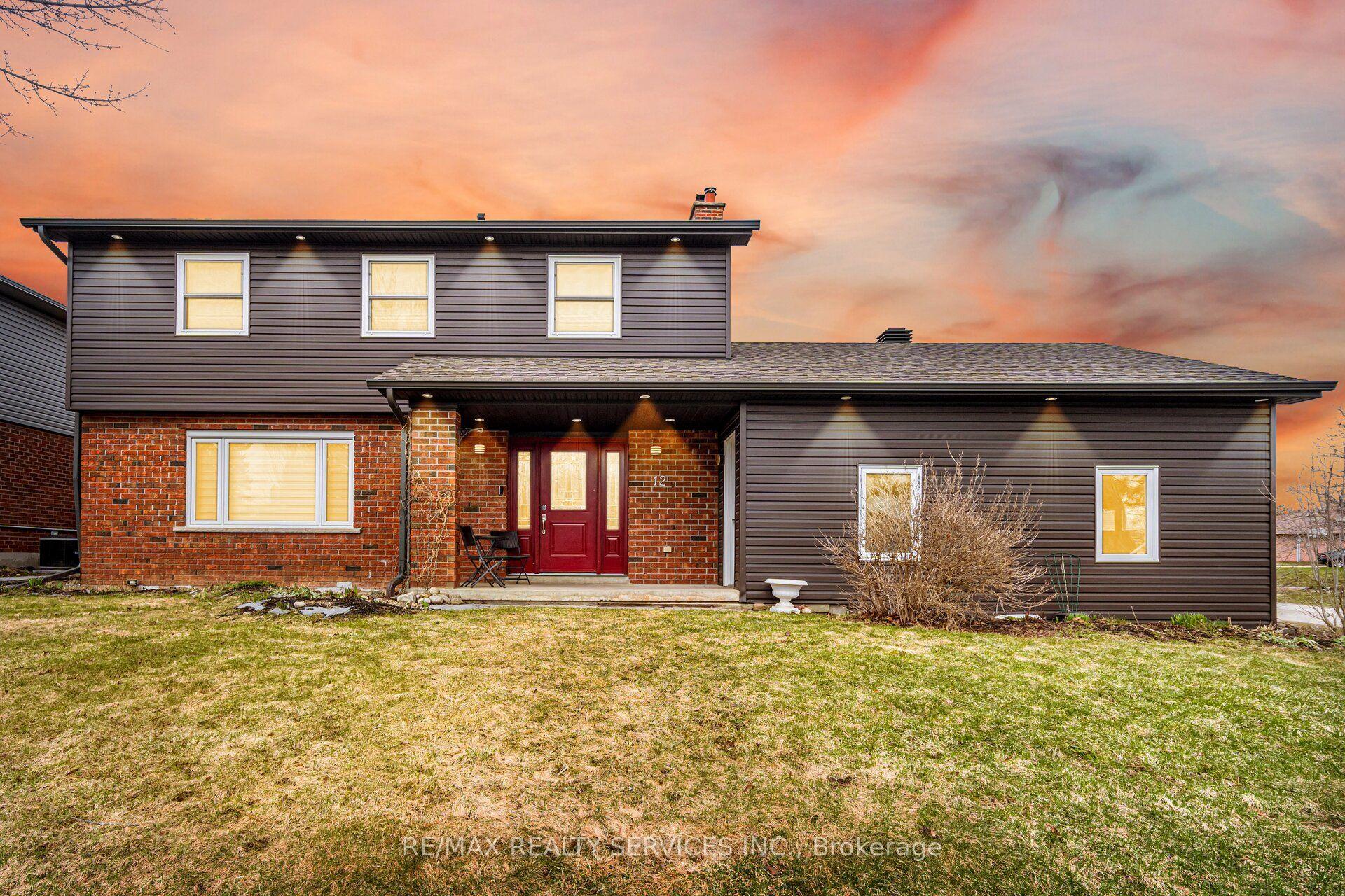 12 Pine Street — photo 1