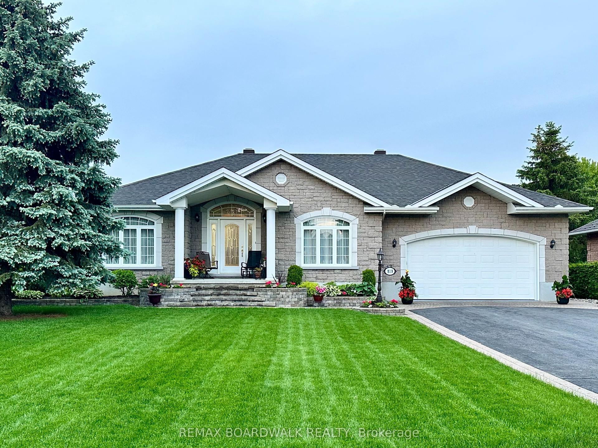 819 Laval Street, Casselman — Detached for sale, photo 1