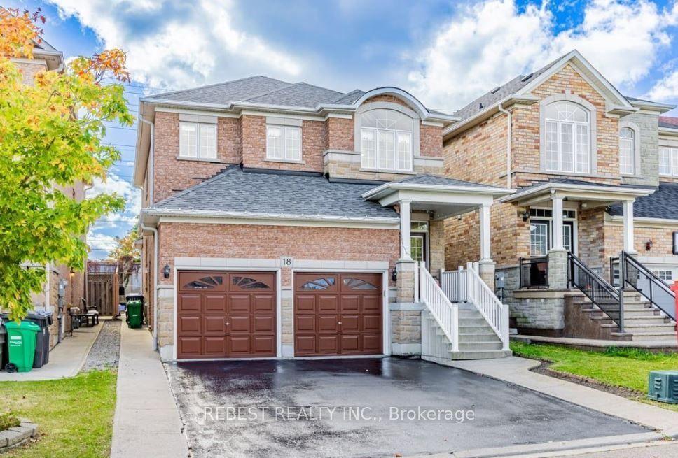 18 Village Lake Crescent, Brampton — Detached for lease, photo 1